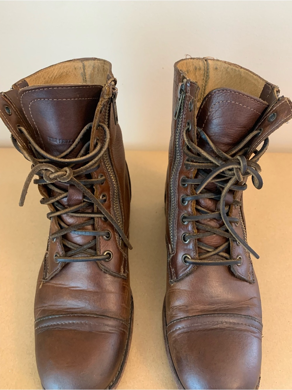 Frye Tyler Double Zip Lace Up Boot cognac brown leather Size 7-1/2 Size 7.5